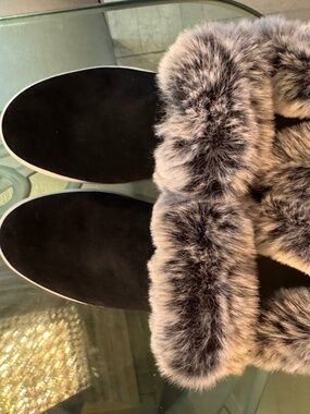 J/Slides Sean Black Suede Faux Fur Wedge Sneakers Boots – Size 8.5